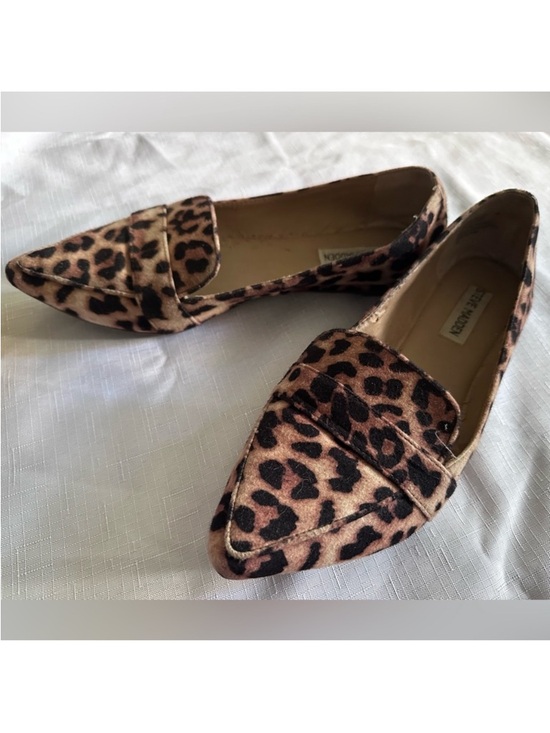 Steve Madden Shoes - Steve Madden Leopard Print Flats